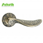 Aluminum handle on rose