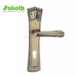 Zinc handle on Plate